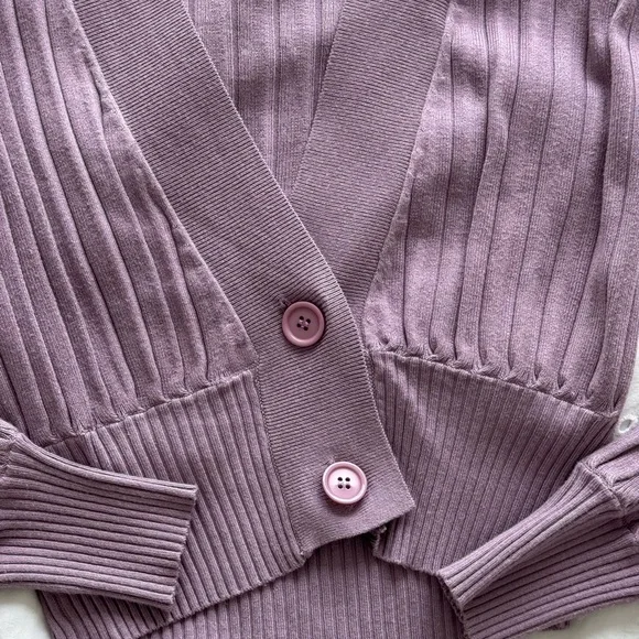 Knit Cardigan (Size M) - Picture 2 of 6